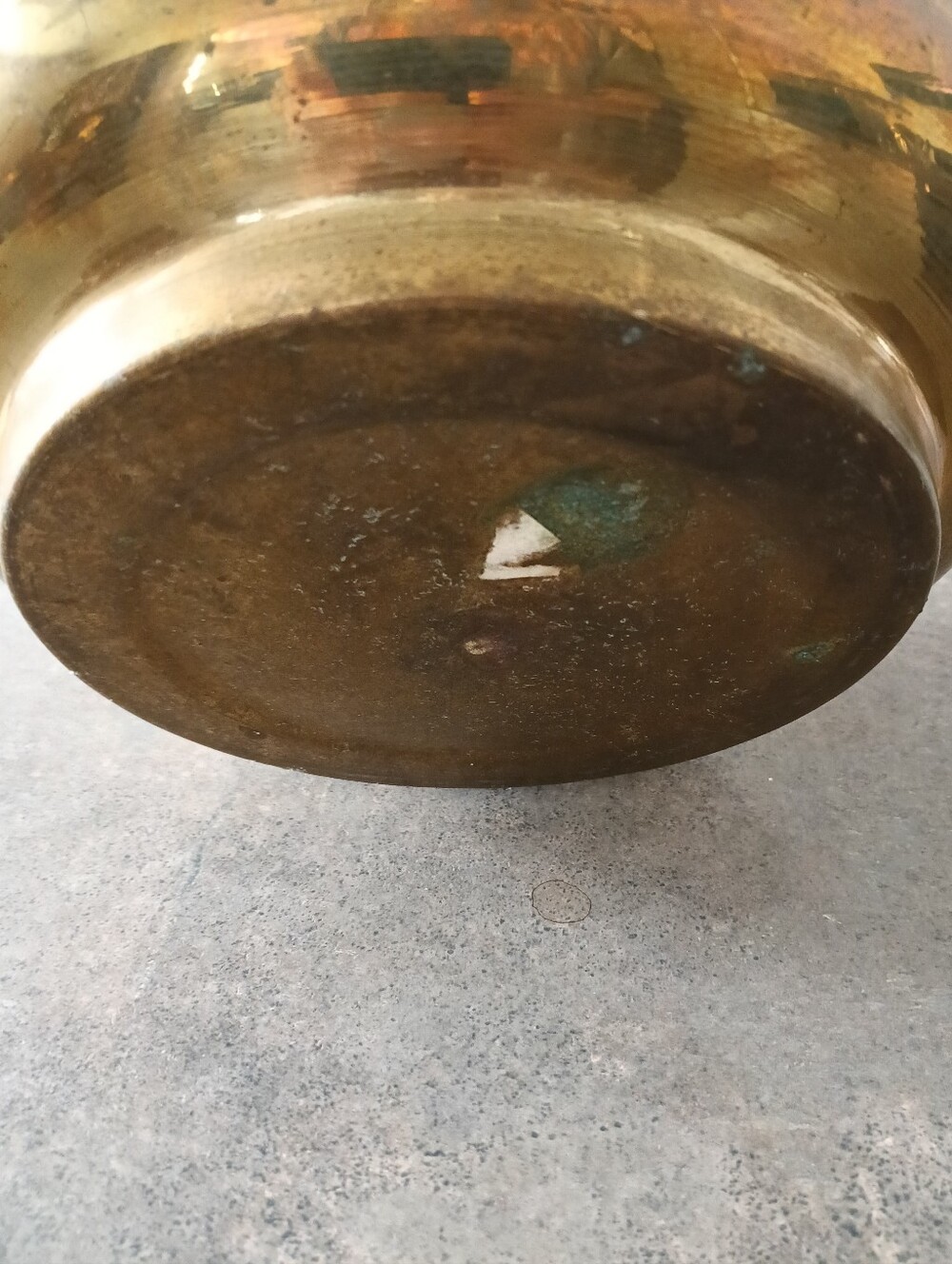 Vintage Large Brass Planter with Bow Detail (8"H X 9 1/2" W) - Picture 8 of 9